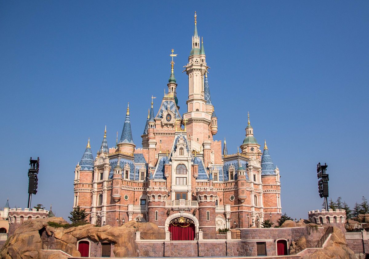 Shanghai Disneyland castle