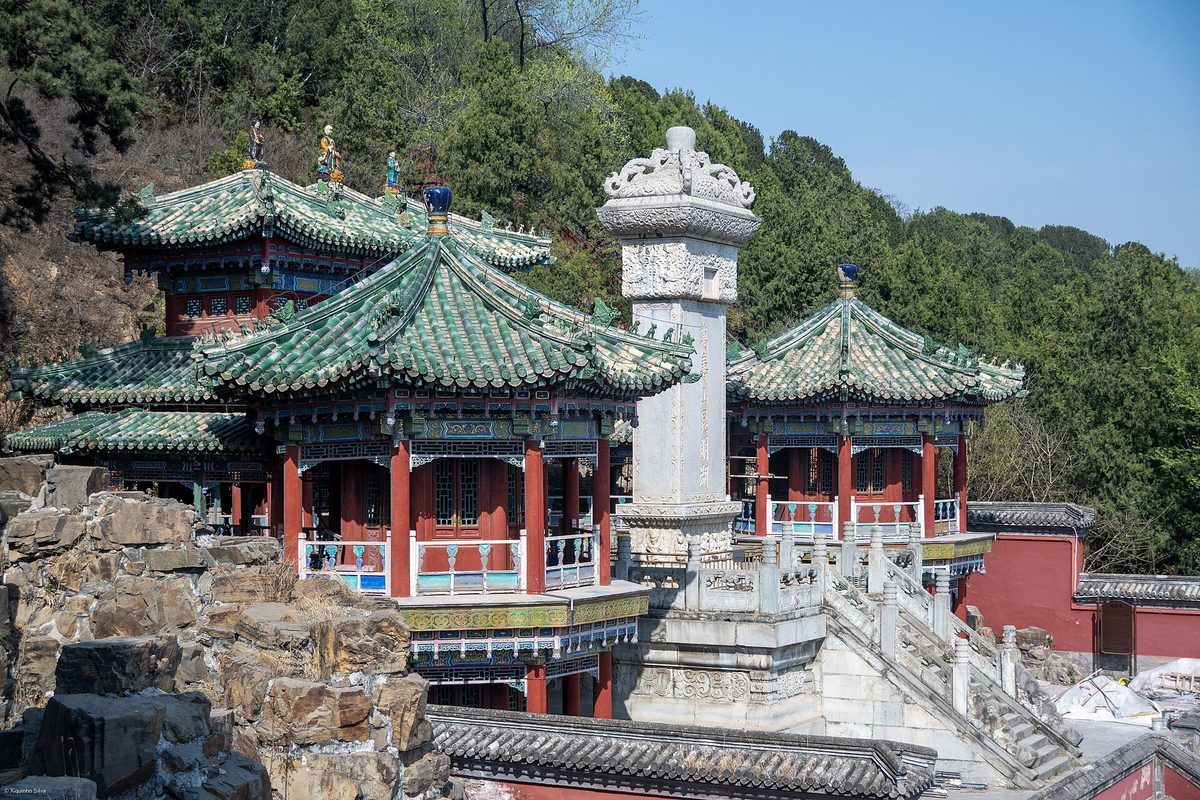 Summer Palace stele and Kunming Lake